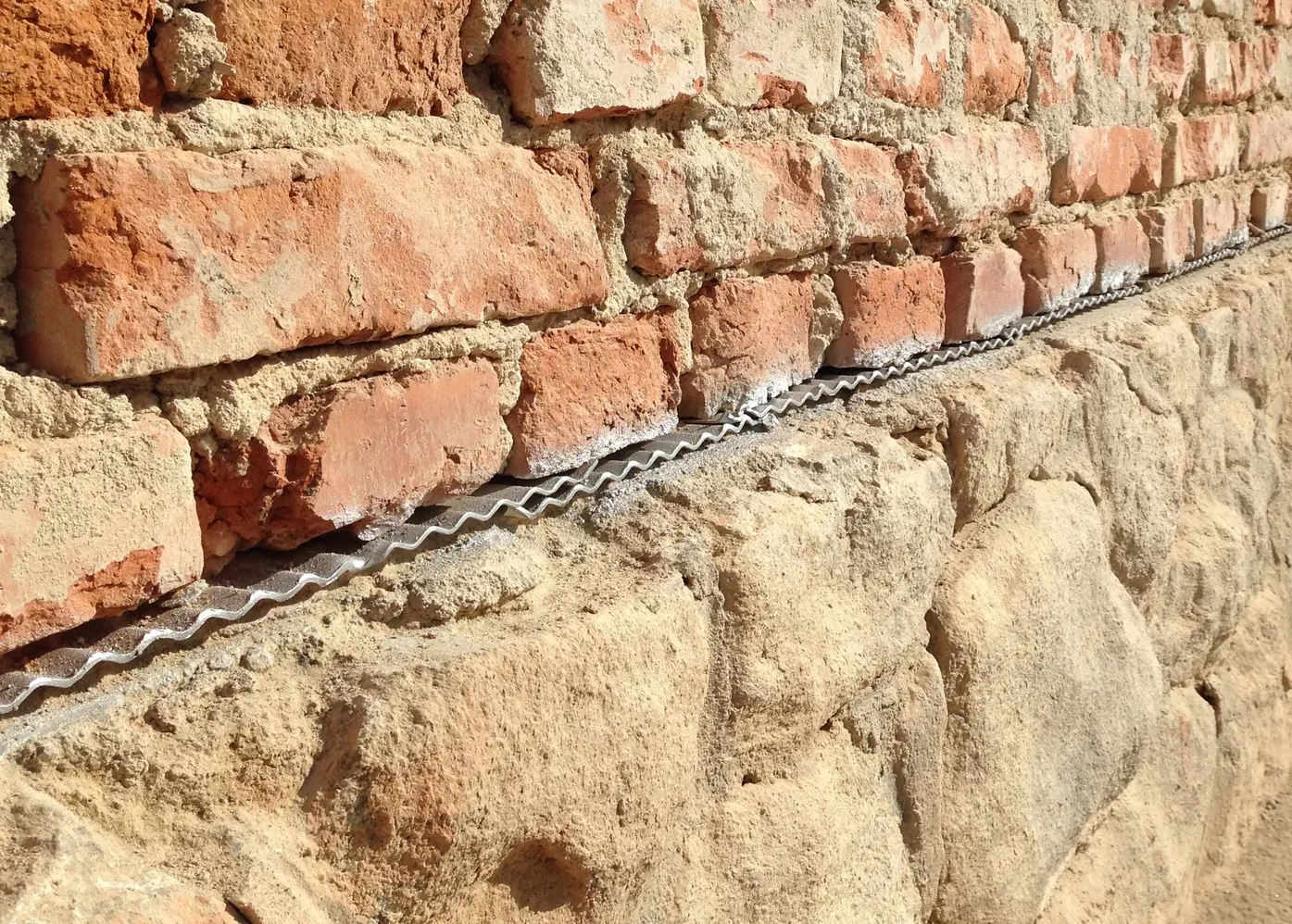Horizontalabdichtung einer Außenmauer