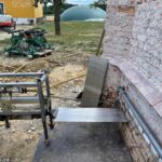 Horizontalsperre wird eingebaut